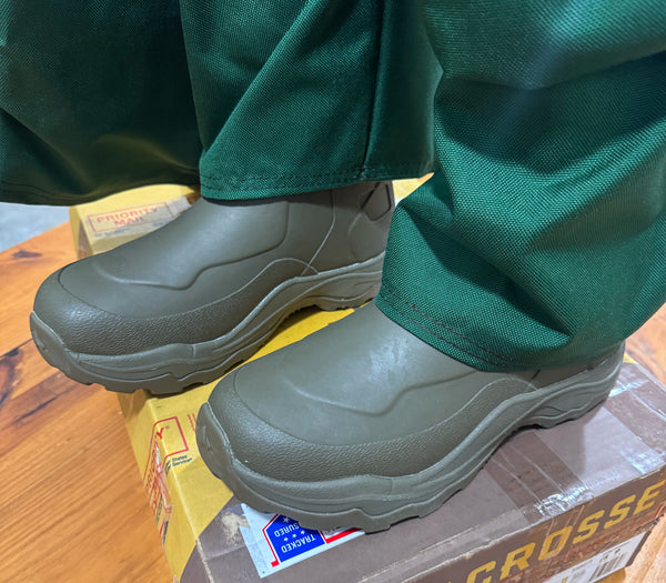 Lacrosse Alpha Agility Boots with Coondog Wear Chaps - Size 9 (NEW) - CLEARANCE